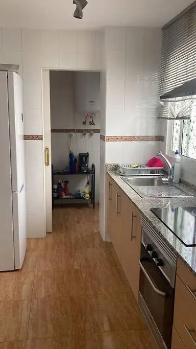 Apartamento A Pie De Playa Con Parking Privado Rota